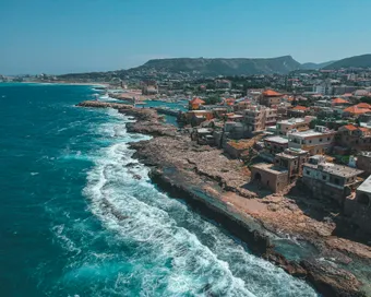 The Lebanon features a stunning Mediterranean coastline, where rocky cliffs, natural coves, and historic towns follow one another. This narrow shoreline blends wild landscapes with vibrant urban areas, creating a striking contrast between sea and mountains.